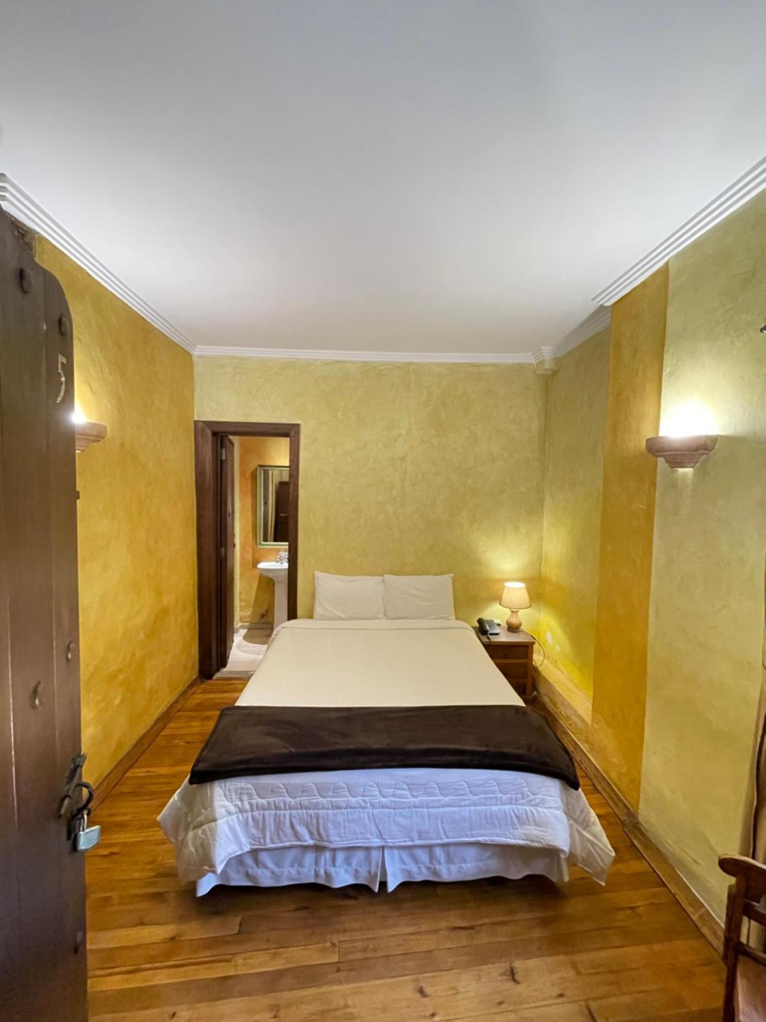Nass Casa Del Aguila Otel Cuenca Dış mekan fotoğraf